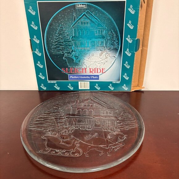 Vintage Libbey Christmas Platter Sleigh Ride Clear with Embossed Design - Picture 5 of 6